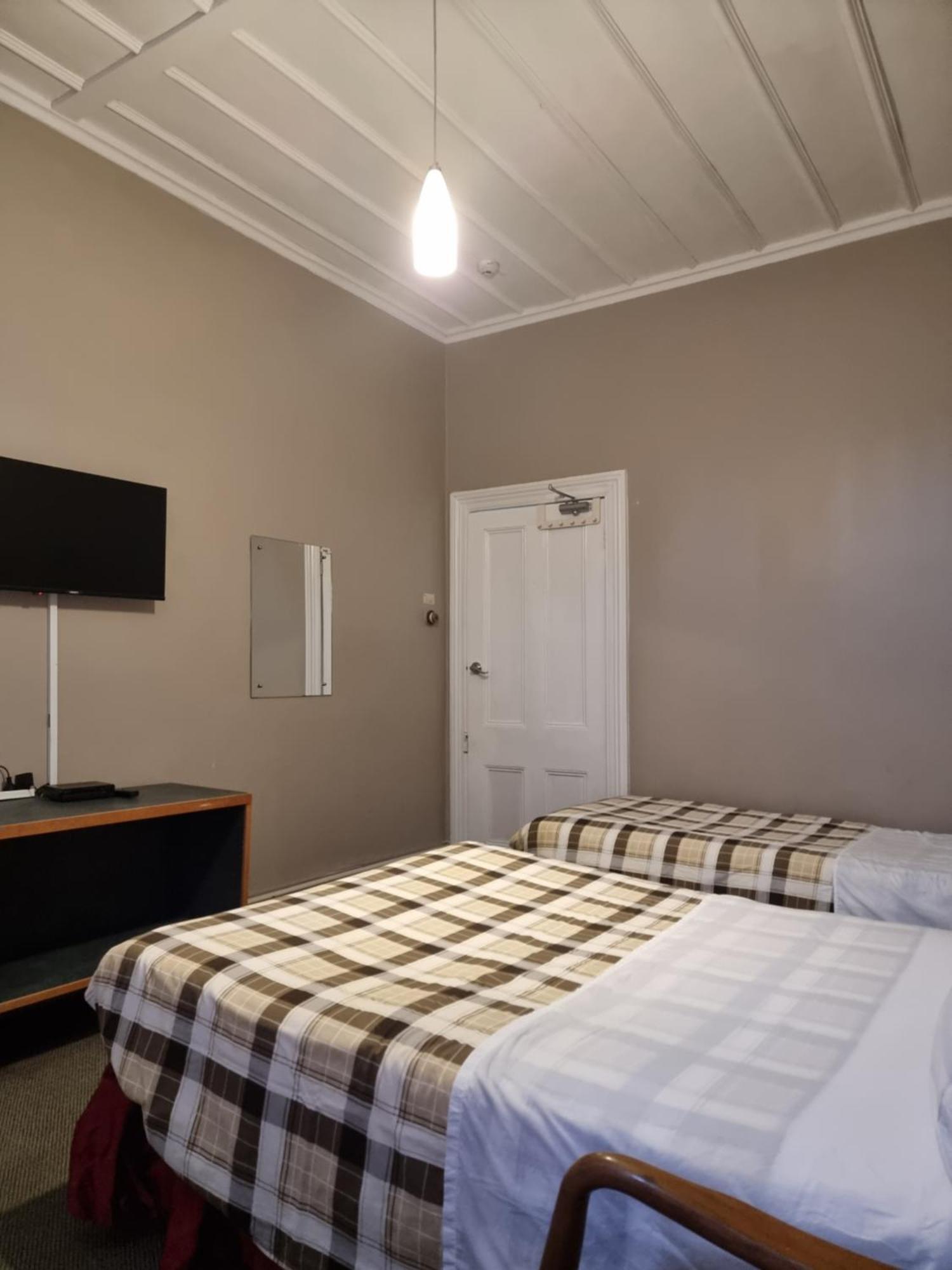 Golden Cross Hotel Waihi Exterior photo