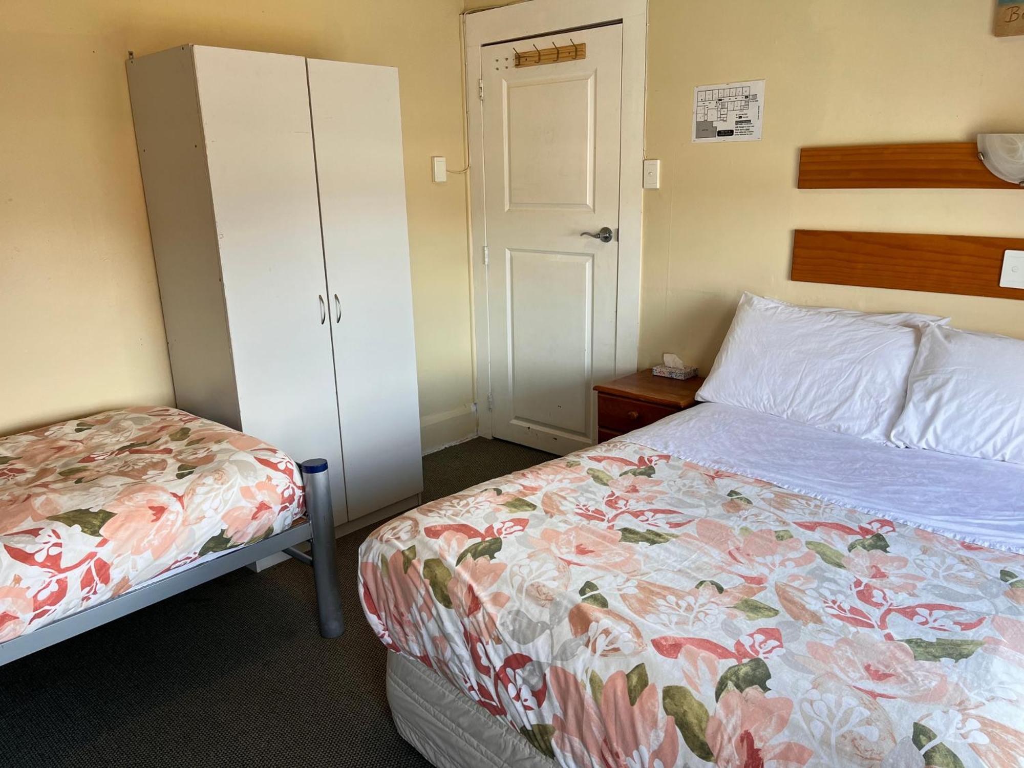 Golden Cross Hotel Waihi Exterior photo